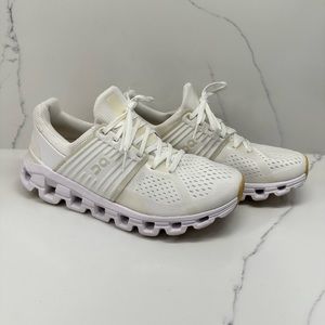 On Cloud Undyed and Gum